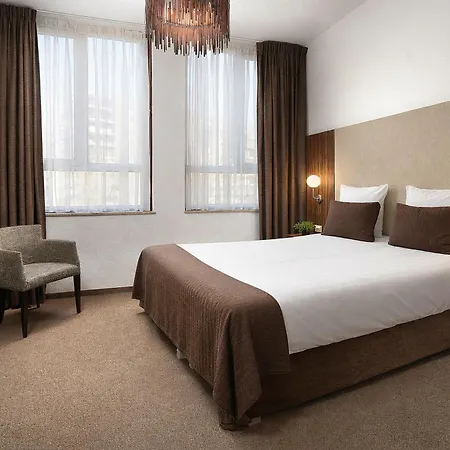 Hotel La Reine-3